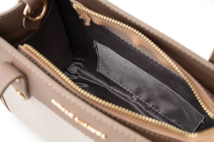 Vince Camuto Cortona Bolso tote de piel de polivinilo en crema y visón, Elegante y sofisticado accesorio de moda para mujer